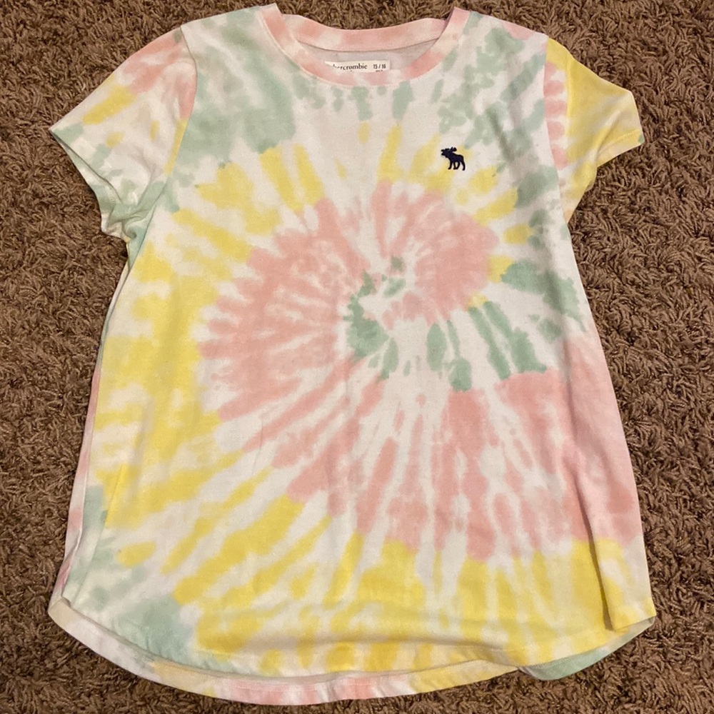 Old Navy tie dye top!!
